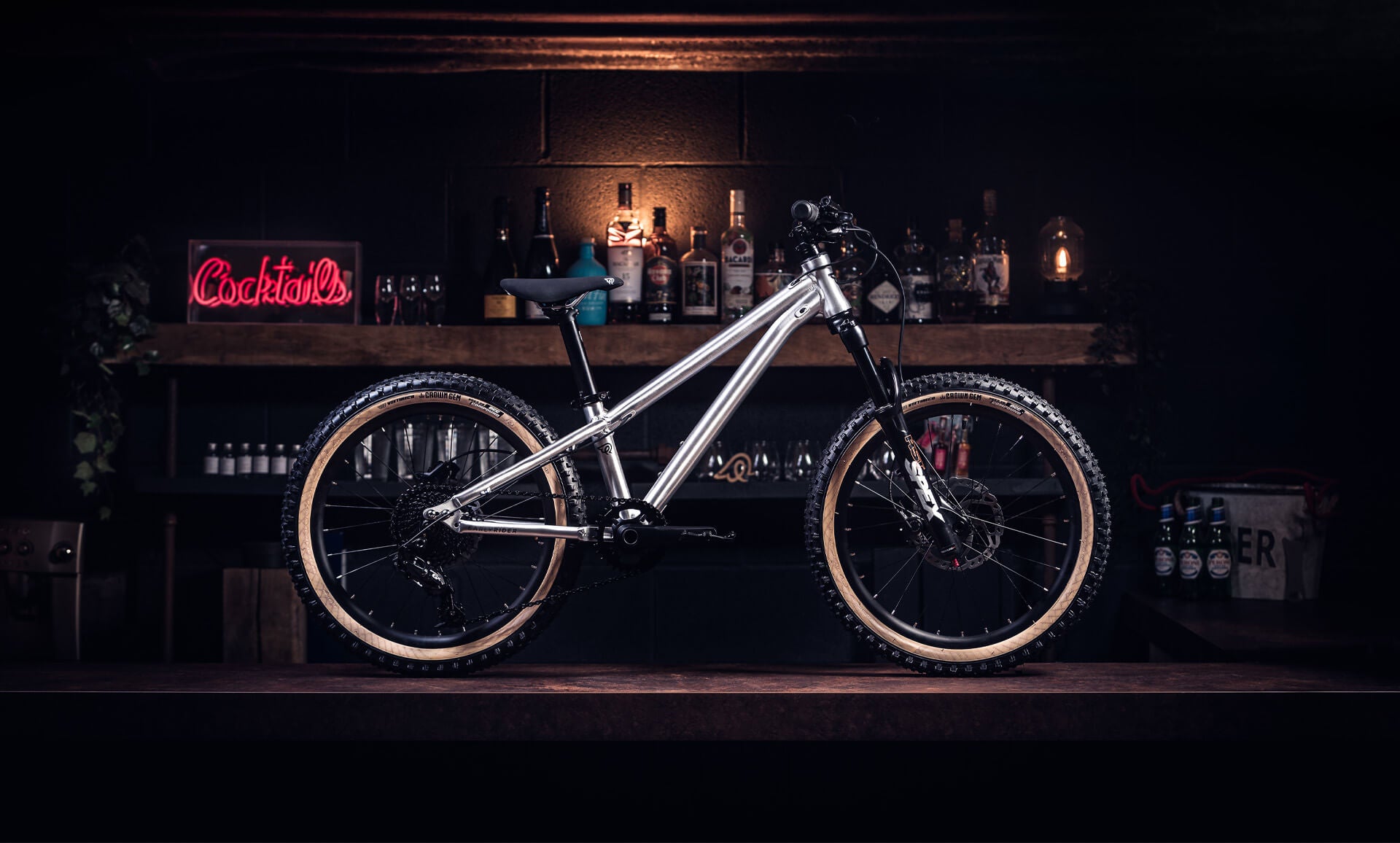 mtb pedale am rennrad LYCAON Fahrradpedale, Rennrad/Mountainbike Pedale, 3 Lager CNC Aluminiumlegierung rutschfeste 9/16'' CR-MO Spindel Fahrrad Pedal, BMX Road Bike Anti-Rutsch Flachpedale Sport & Freizeit Tierverhalten: Jonglieren, rollen, stapeln: Mercury-50HP-EFI-2012 Color:Black Grey